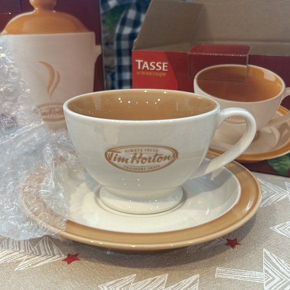 Tea set new great for that tea lover - Picture 8 of 8